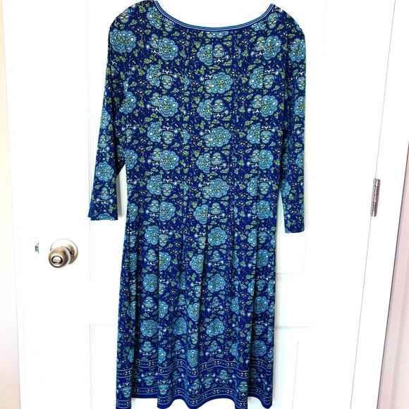 Max Studio Wms Med Navy Floral Print Jersey Knit Swing Dress Cottagecore - Picture 2 of 10